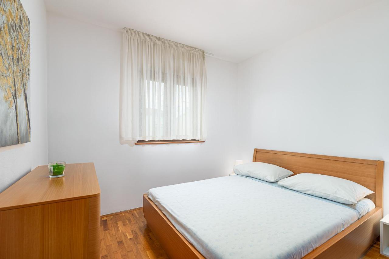 Sea View Apartment - Roberto ポレッチ エクステリア 写真